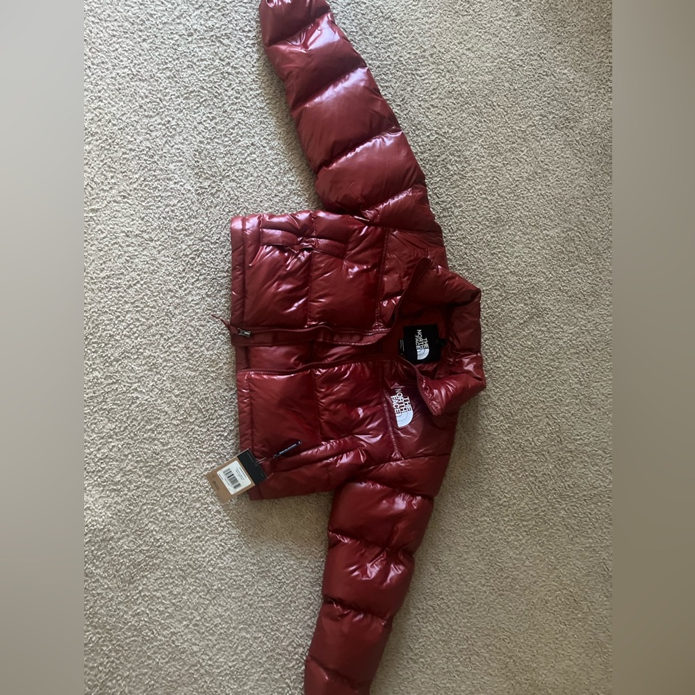 NWT women northface cropped puffer in brick house red size small